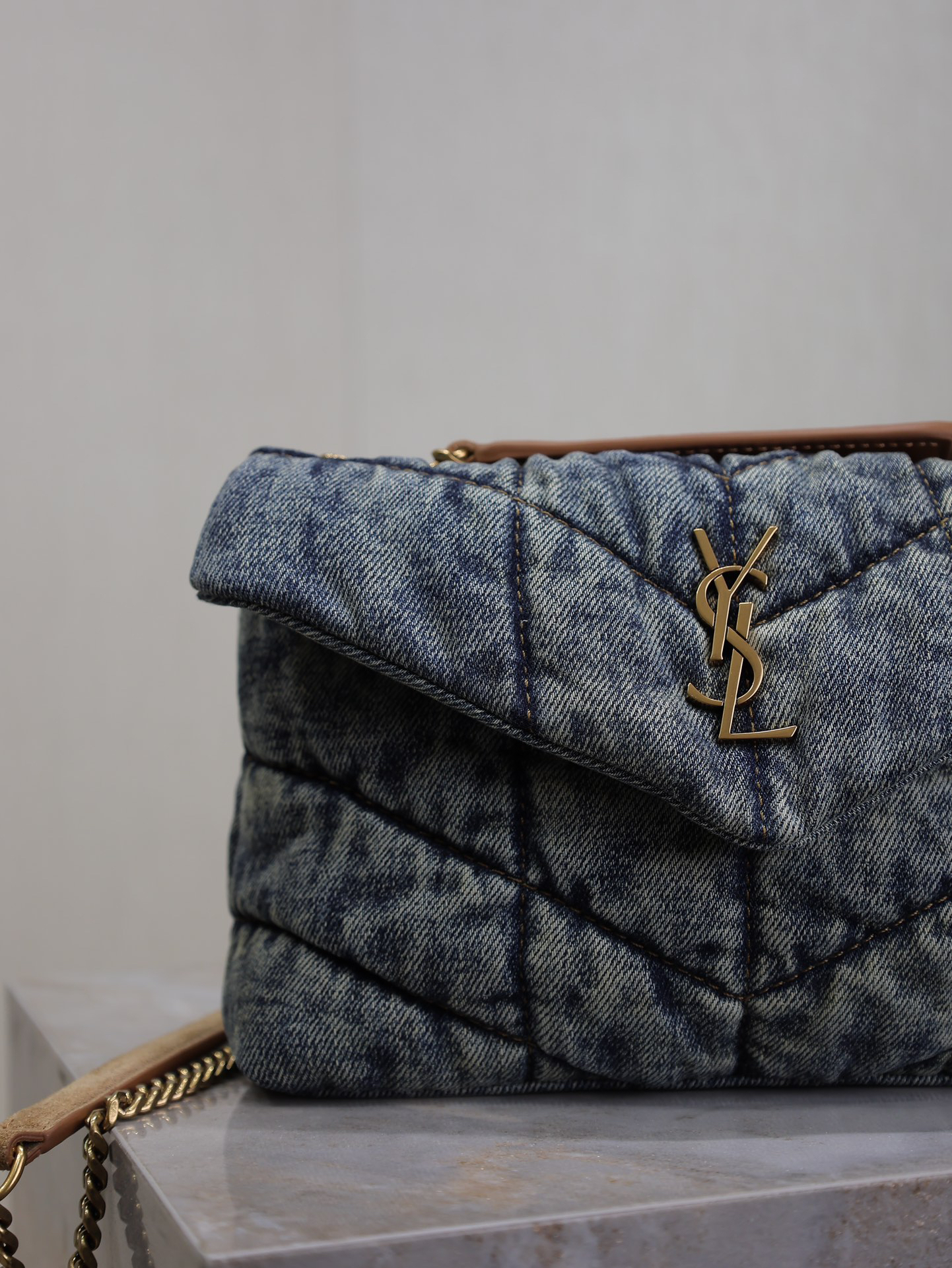2026サンローラン「SAINT LAURENT LOULOU PUFFER デニム プーチ