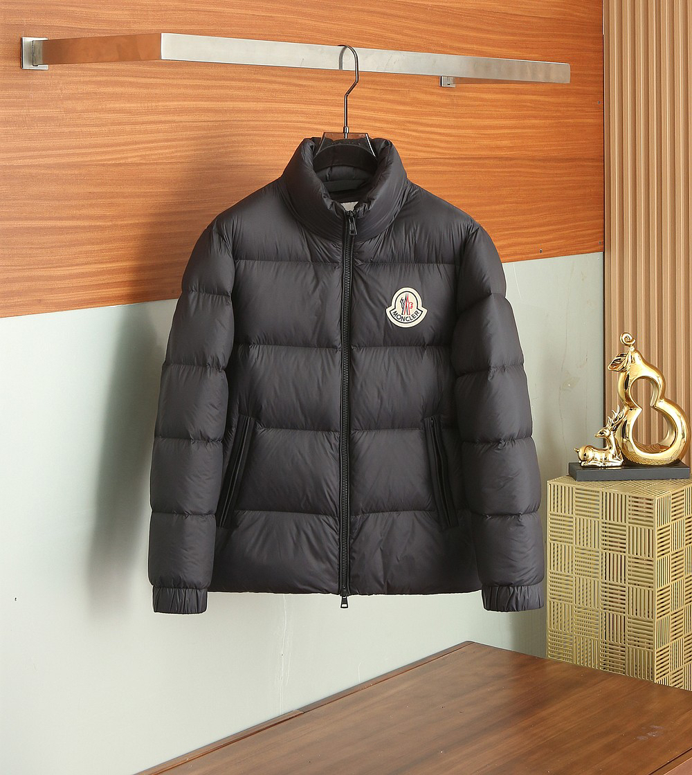 モンクレール「Moncler」秋冬 ダウンジャケット