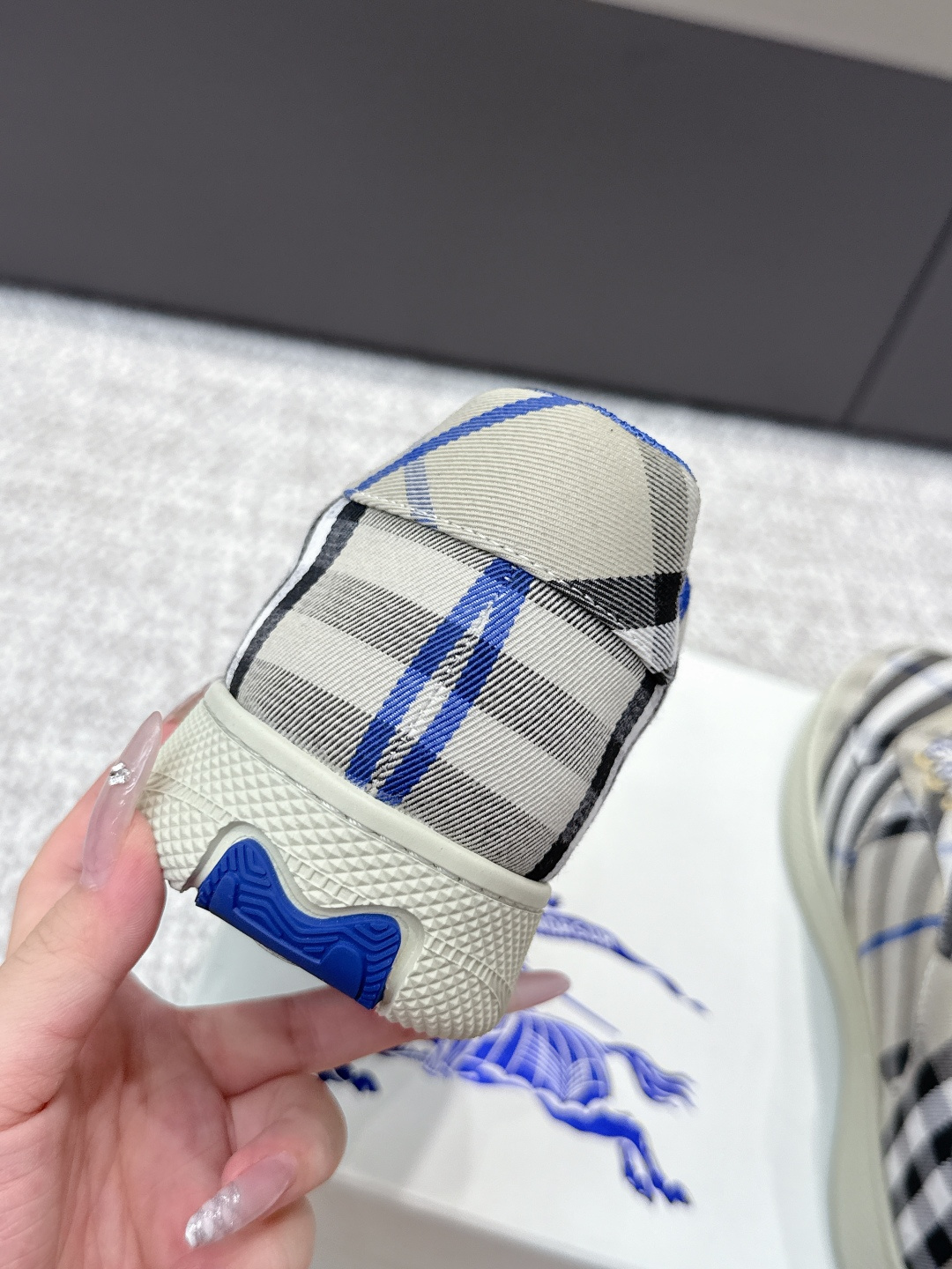 バーバリー「Burberry」バーバリー テラス スニーカー / レザースニーカー
