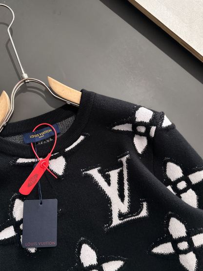 ルイ・ヴィトン「Louis Vuitton」秋冬 メンズ  クルーネックニット