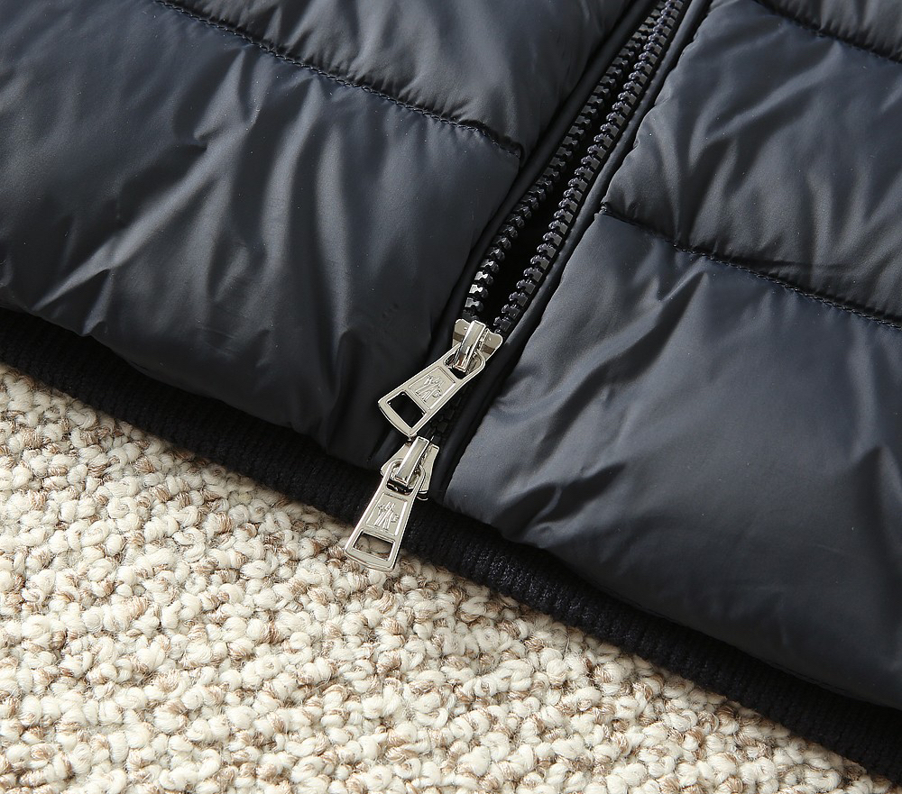 モンクレール「Moncler」秋冬 ニット調ダウンジャケット