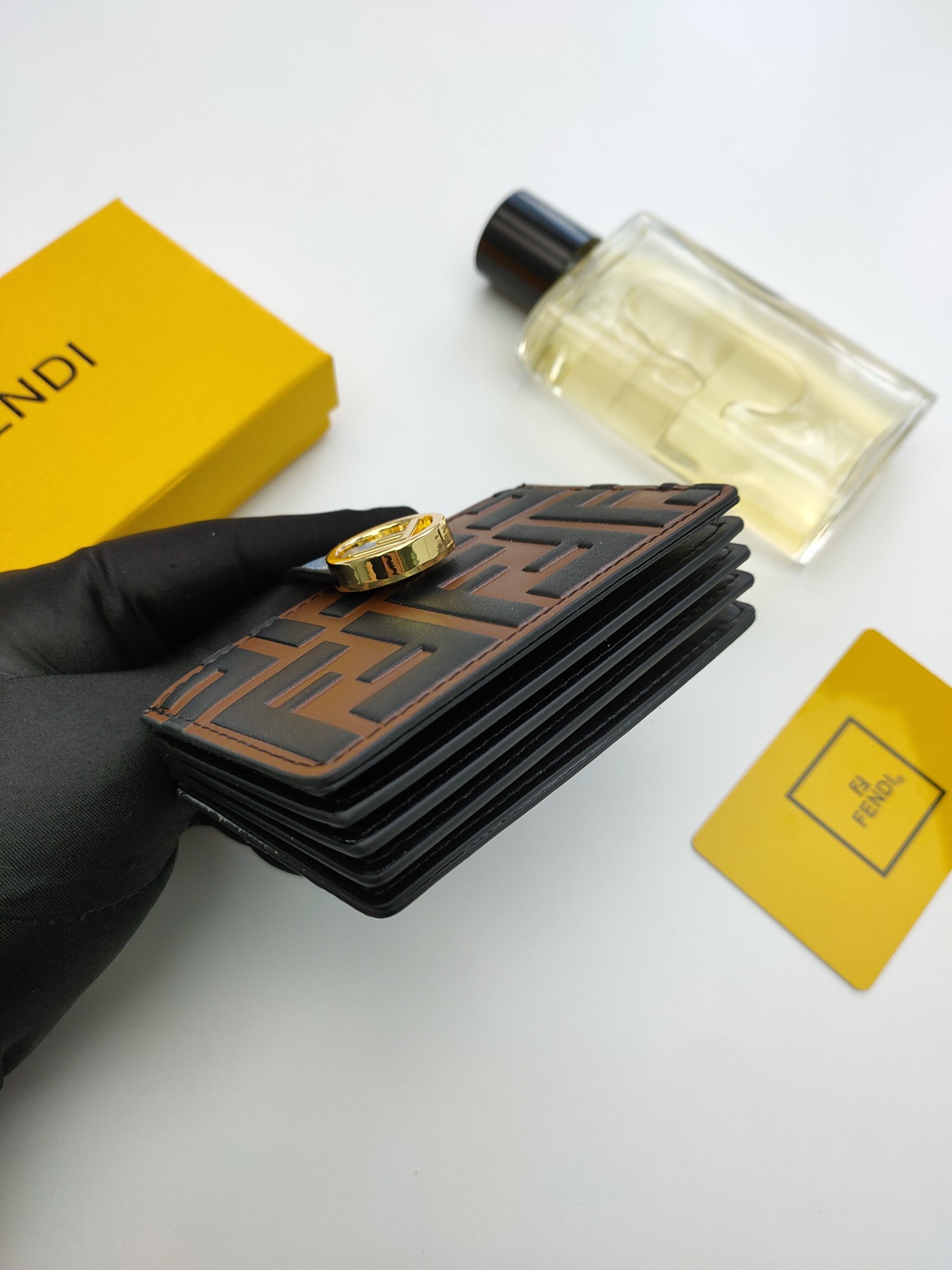 フェンディ「Fendi」フェンディ F is Fendi カードケース / カードホルダー