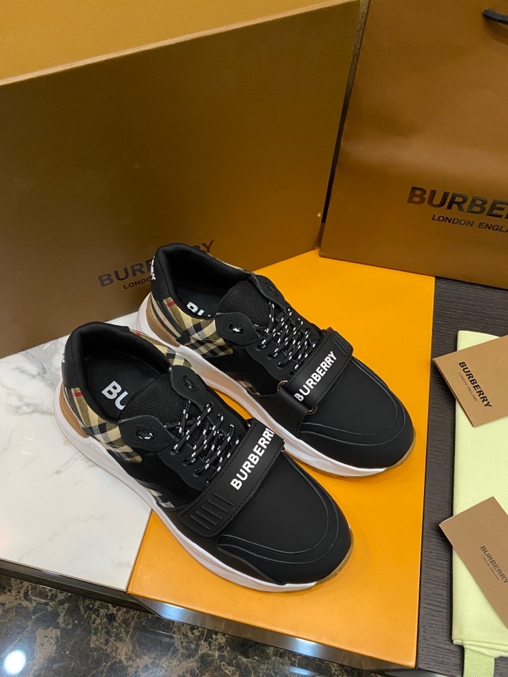 バーバリー「Burberry」バーバリー テラス スニーカー / レザースニーカー