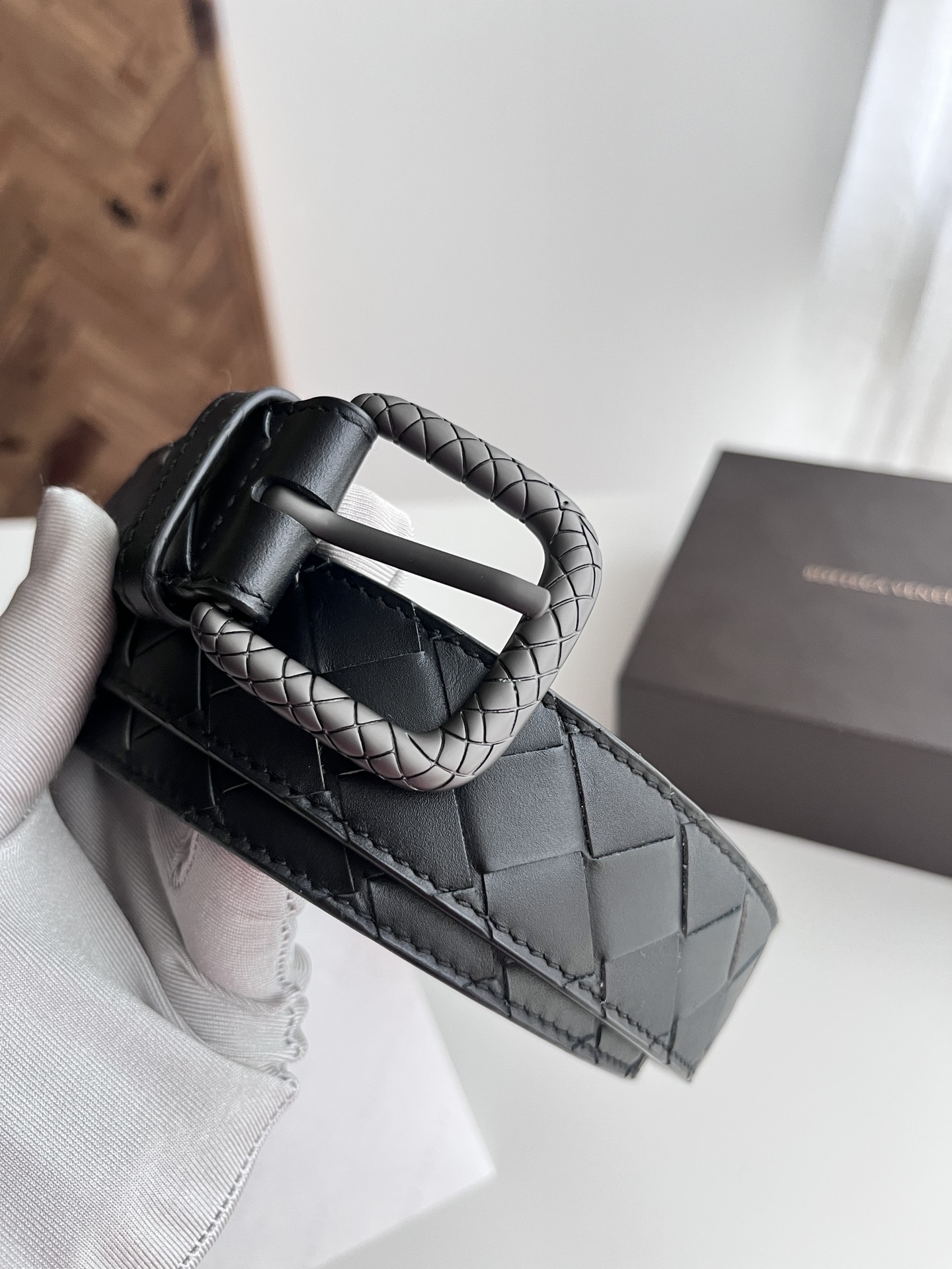 ボッテガ・ヴェネタ「Bottega Veneta」イントレチャート リバーシブル ベルト