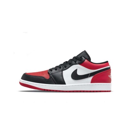 ナイキ「Nike」 エアジョーダン1 ロー ブラックトゥ スニーカー