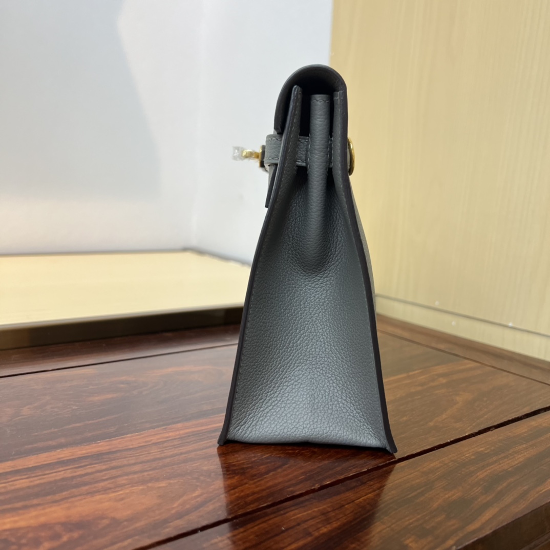 エルメス「Hermès」ケリーダンス 22 0L エヴァーカーレザー ショルダーバッグ