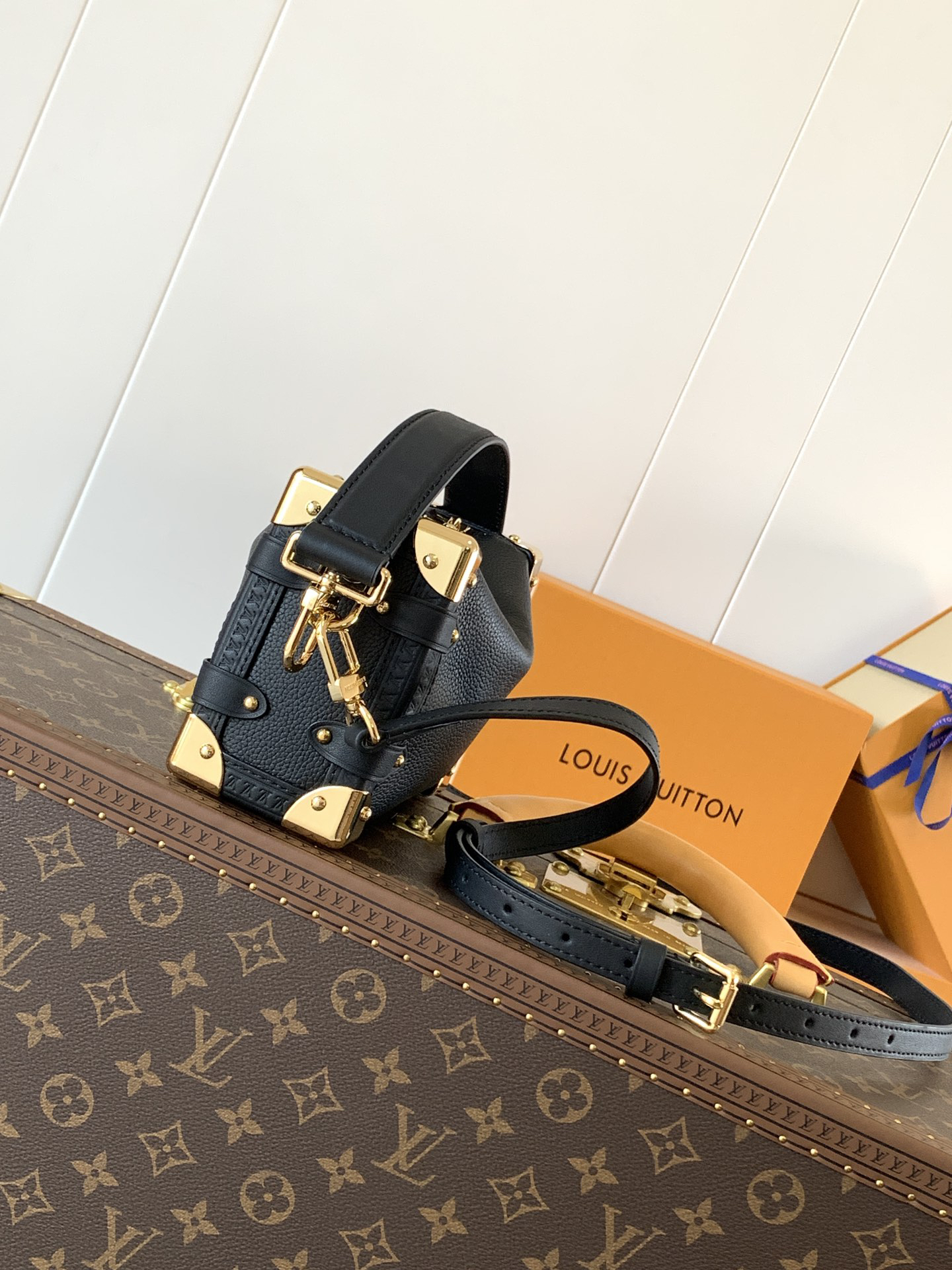 ルイ・ヴィトン「Louis Vuitton」 Side Trunk 中号ハンドバッグ