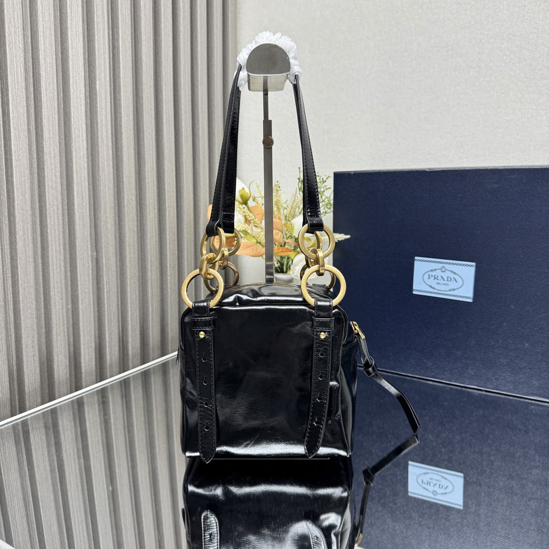 プラダ「Prada」リエディション 1995 オイルドレザートート