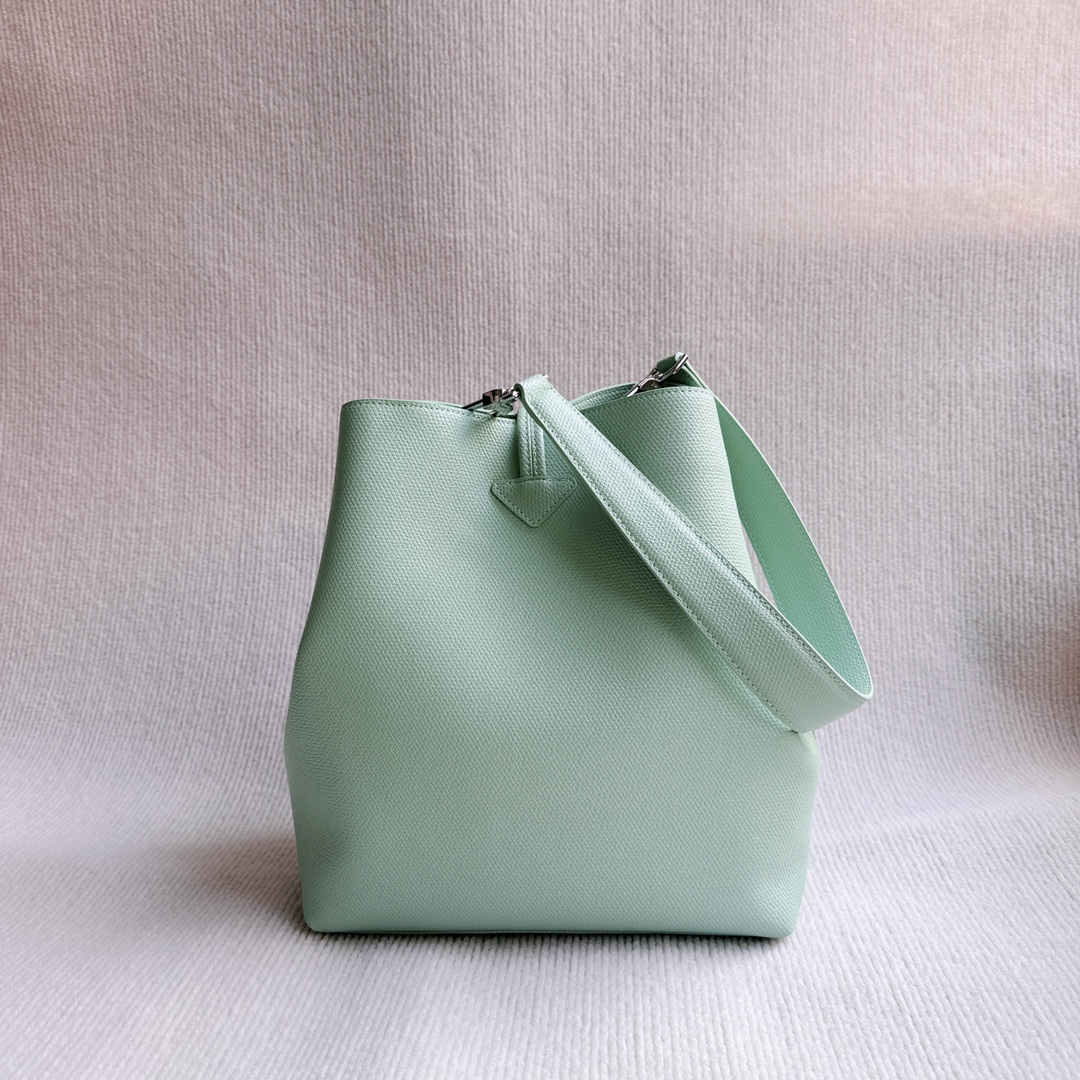 ロンシャン「Longchamp」ロンシャン ル ロゾー 竹節ショルダーバッグ レザートート