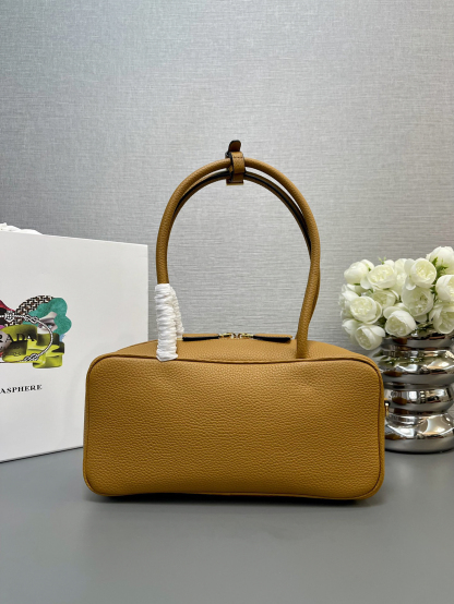 プラダ「Prada」 リジドレザー ハンドバッグ モデル