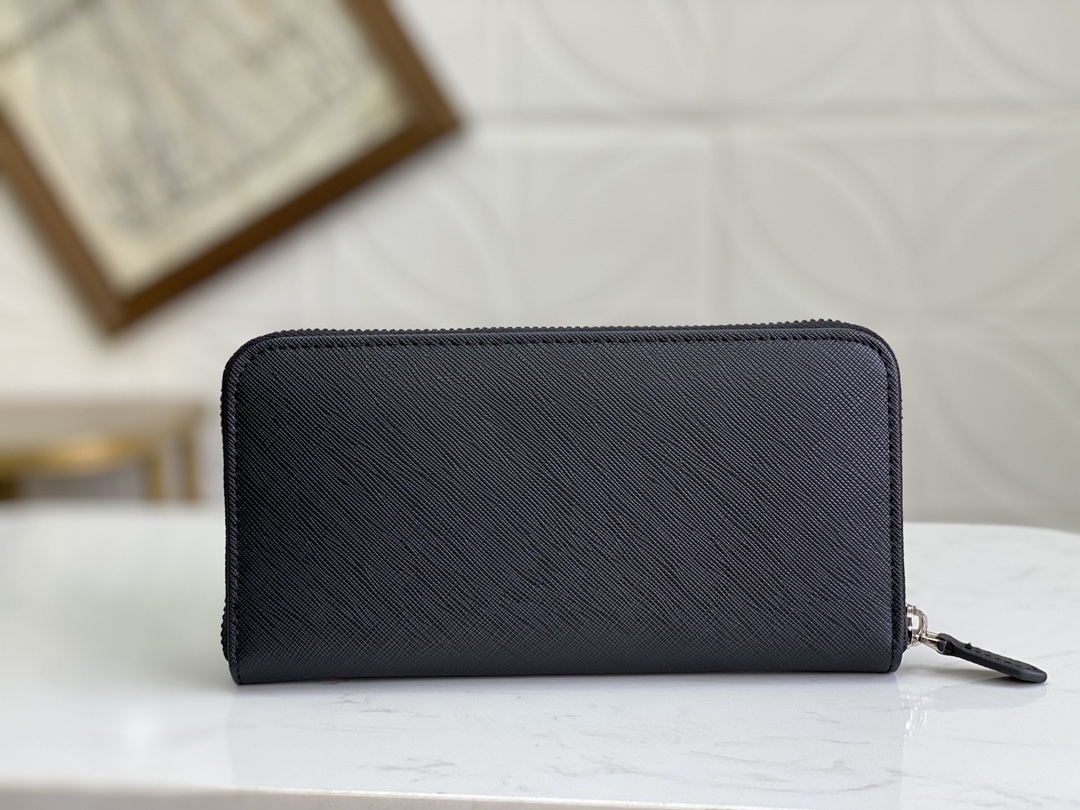 プラダ「PRADA」サフィアーノレザー 財布