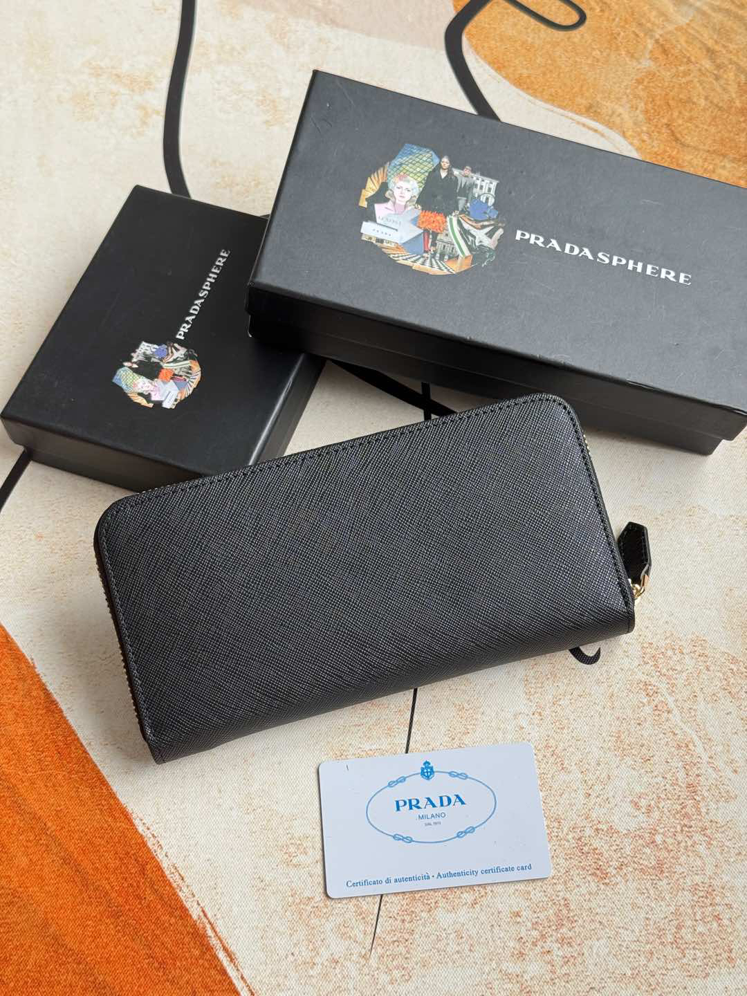 プラダ「PRADA」サフィアーノレザー 財布