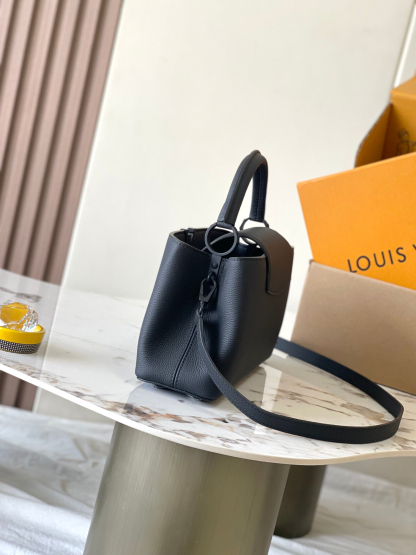ルイ・ヴィトン「Louis Vuitton」 CarryAll ハンドバッグ