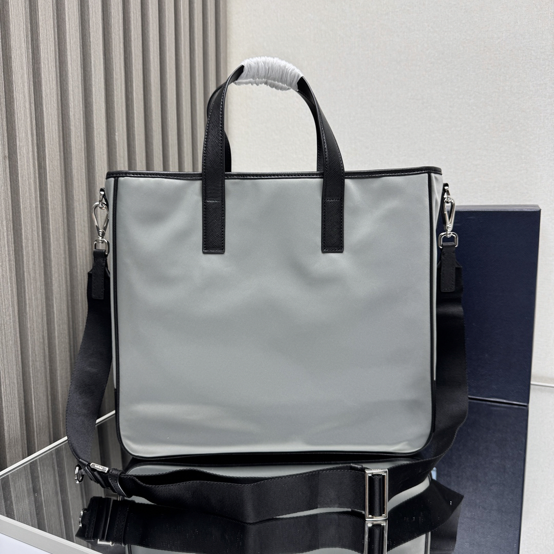 プラダ「Prada」メンズ ミニマリスト トートバッグ トートバッグ