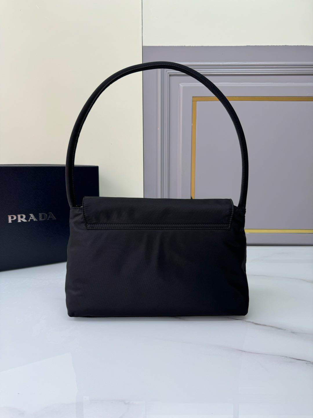 プラダ「Prada」フラップデザイン マルチトート トートバッグ