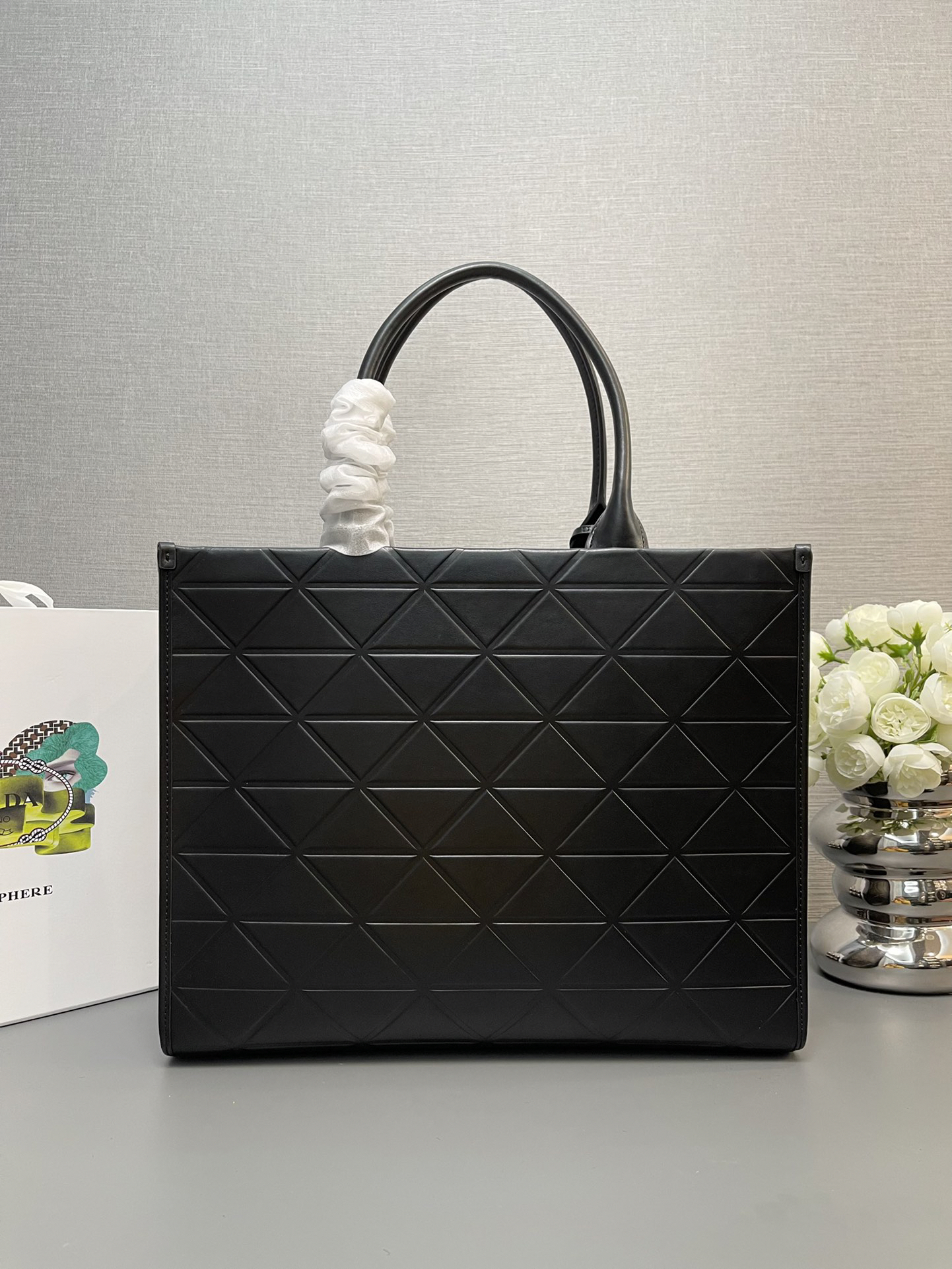 プラダ「Prada」トライアングルキルティング トートバッグ ラージトート