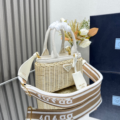 プラダ「Prada」2024春夏 ウィッカー&キャンバストートバッグ
