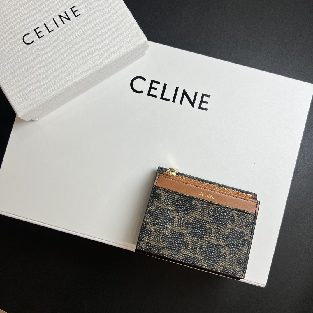 セリーヌ「Celine」スモール フラップウォレット トリオンフ / シャイニーカーフスキン