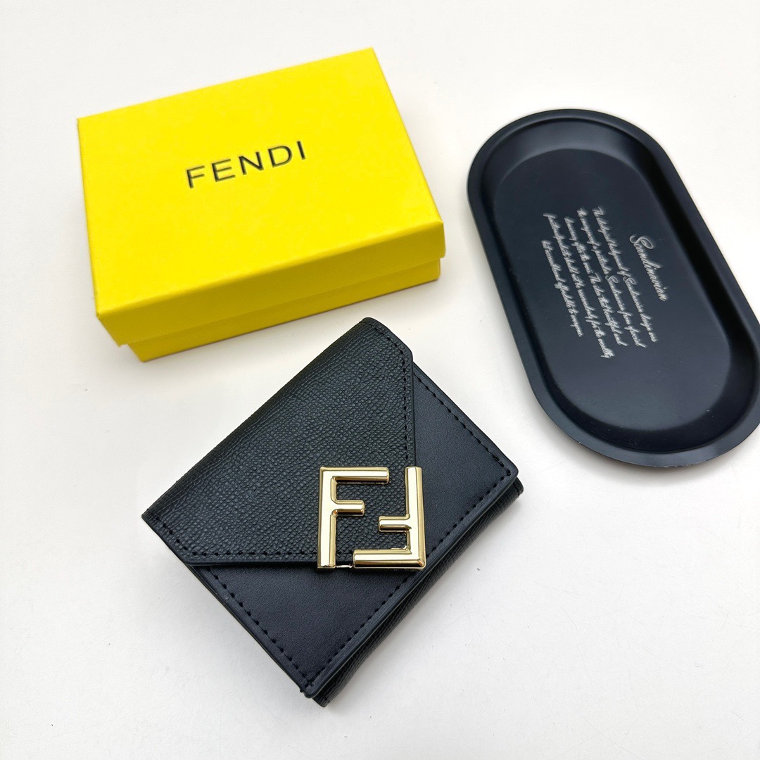 フェンディ「Fendi」FFダイヤモンド財布
