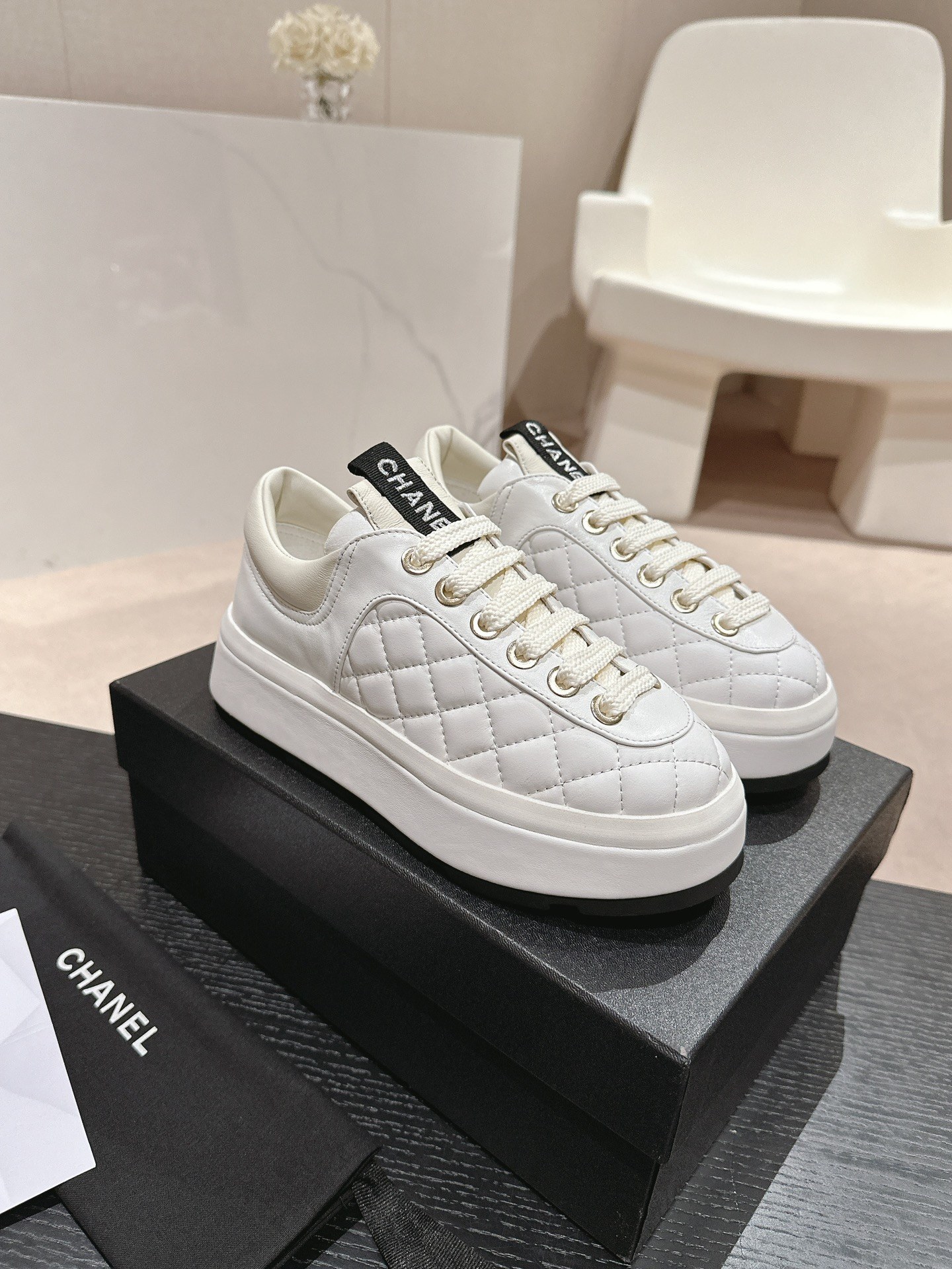 シャネル［Chanel］ 2024 パステルカラー スニーカー ローカット