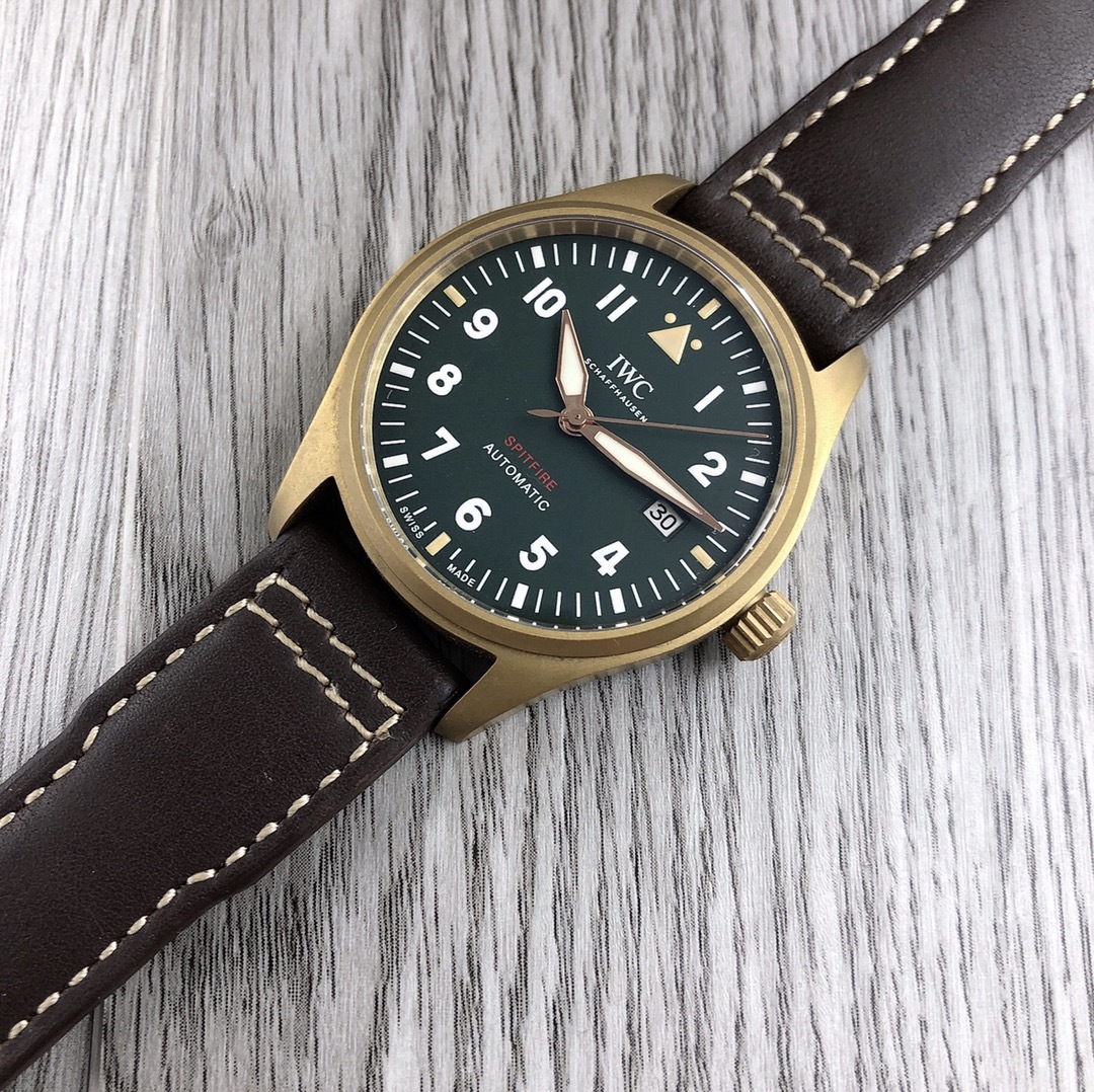 アイ・ダブリュー・シー「IWC」 パイロット マークXVIII スピットファイア 39mm ブロンズケース 腕時計