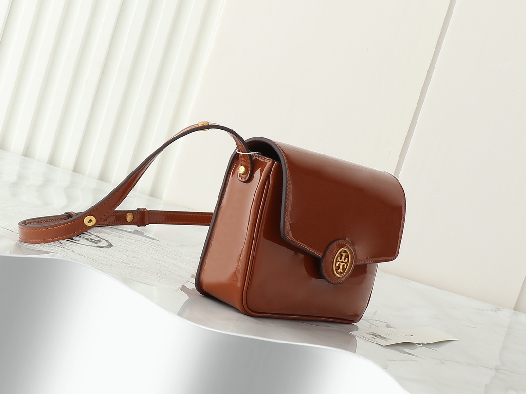 トリー バーチ「Tory Burch」フラップメッセンジャーバッグ ショルダーバッグ