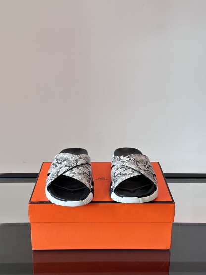 エルメス［Hermès］ モルド大底 メンズサンダル