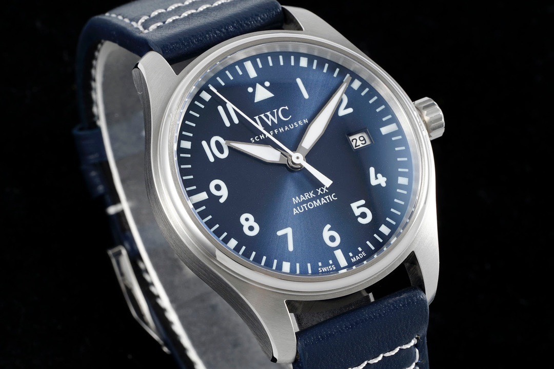アイ・ダブリュー・シー「IWC」ベルト付き腕時計40mm