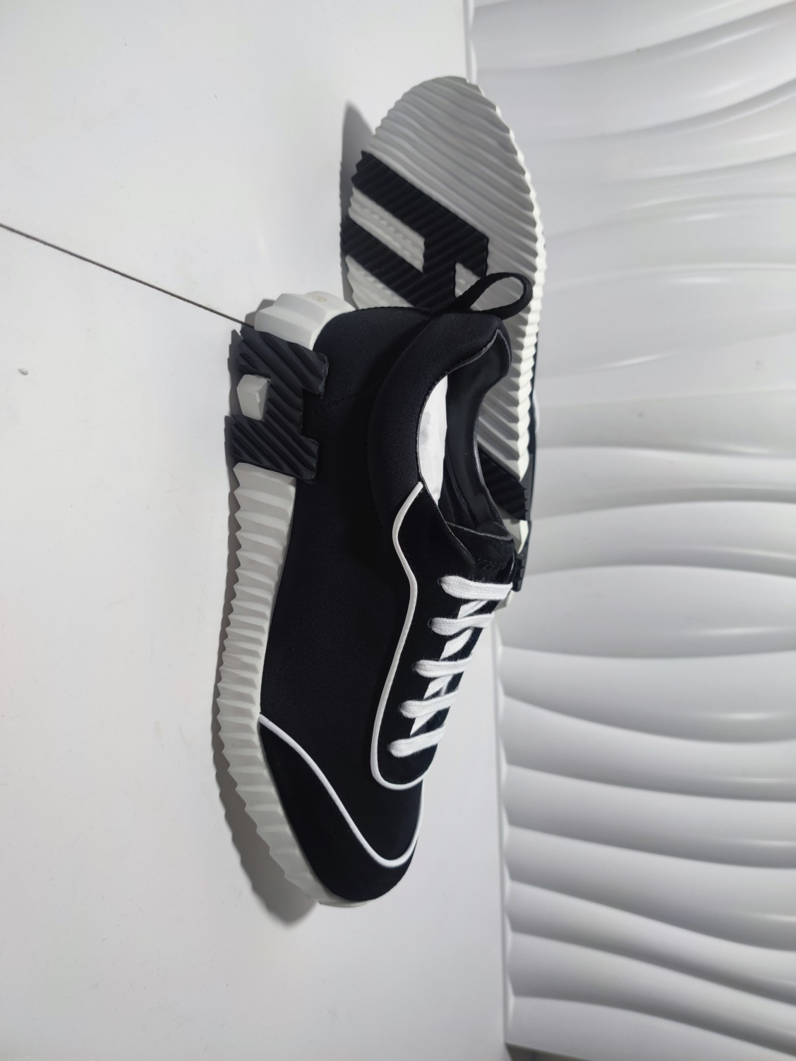 エルメス［Hermès］テックフュージョン スニーカー