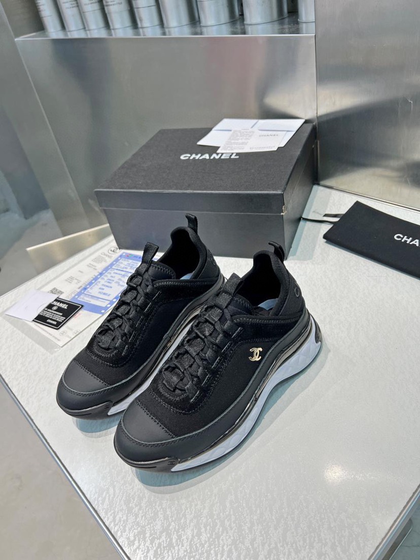 シャネル［Chanel］  19SS スエードエフェクト×メッシュ メタルロゴ スニーカー-ISETAN PRESTIGE CURATED