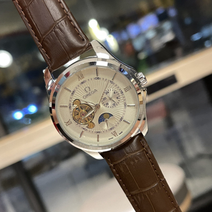 オメガ［Omega］インフライホイール パーペチュアルカレンダー メカニカルウォッチ40MM