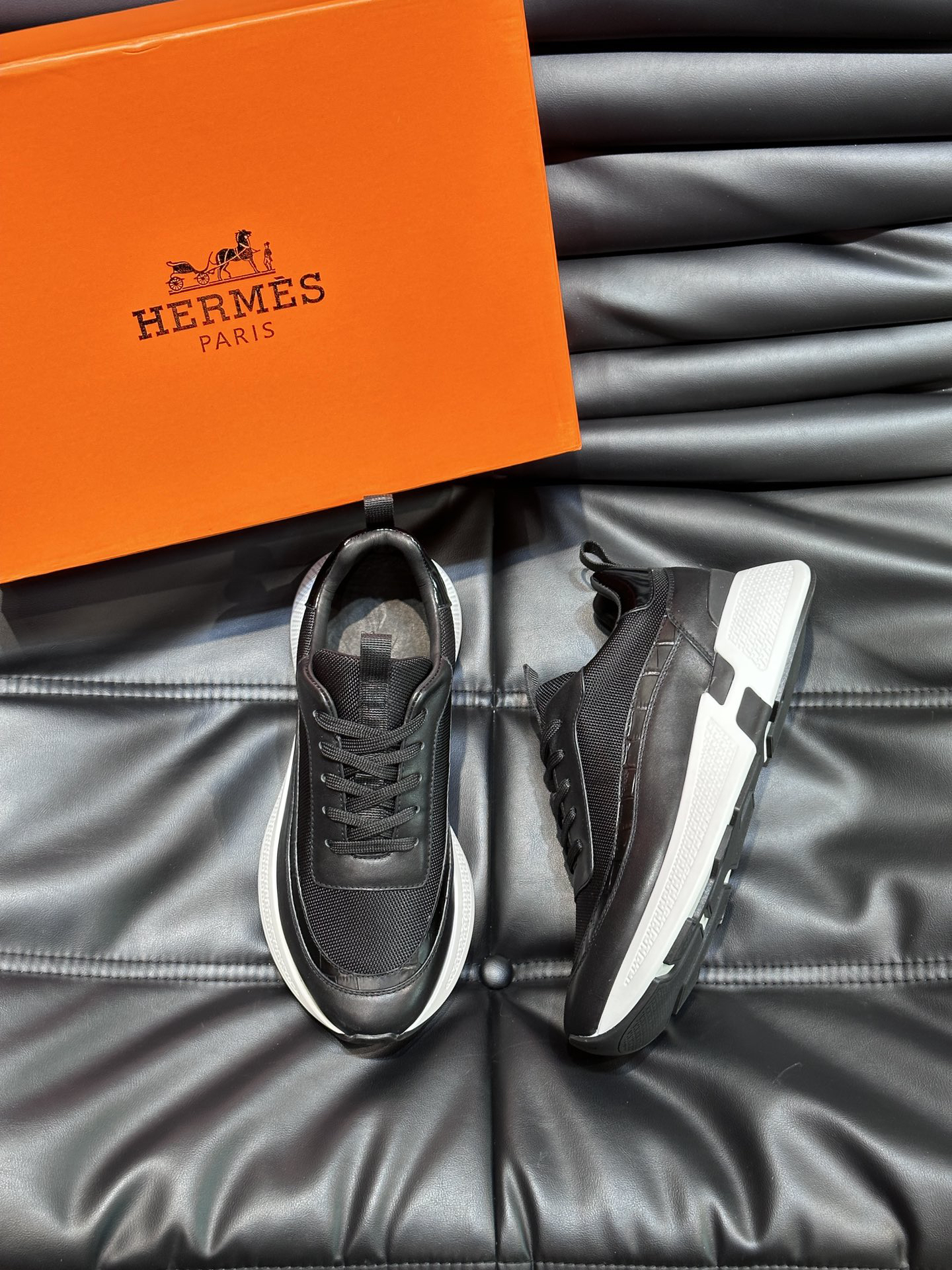 エルメス［Hermès］ユーゴ プラットフォーム スニーカー