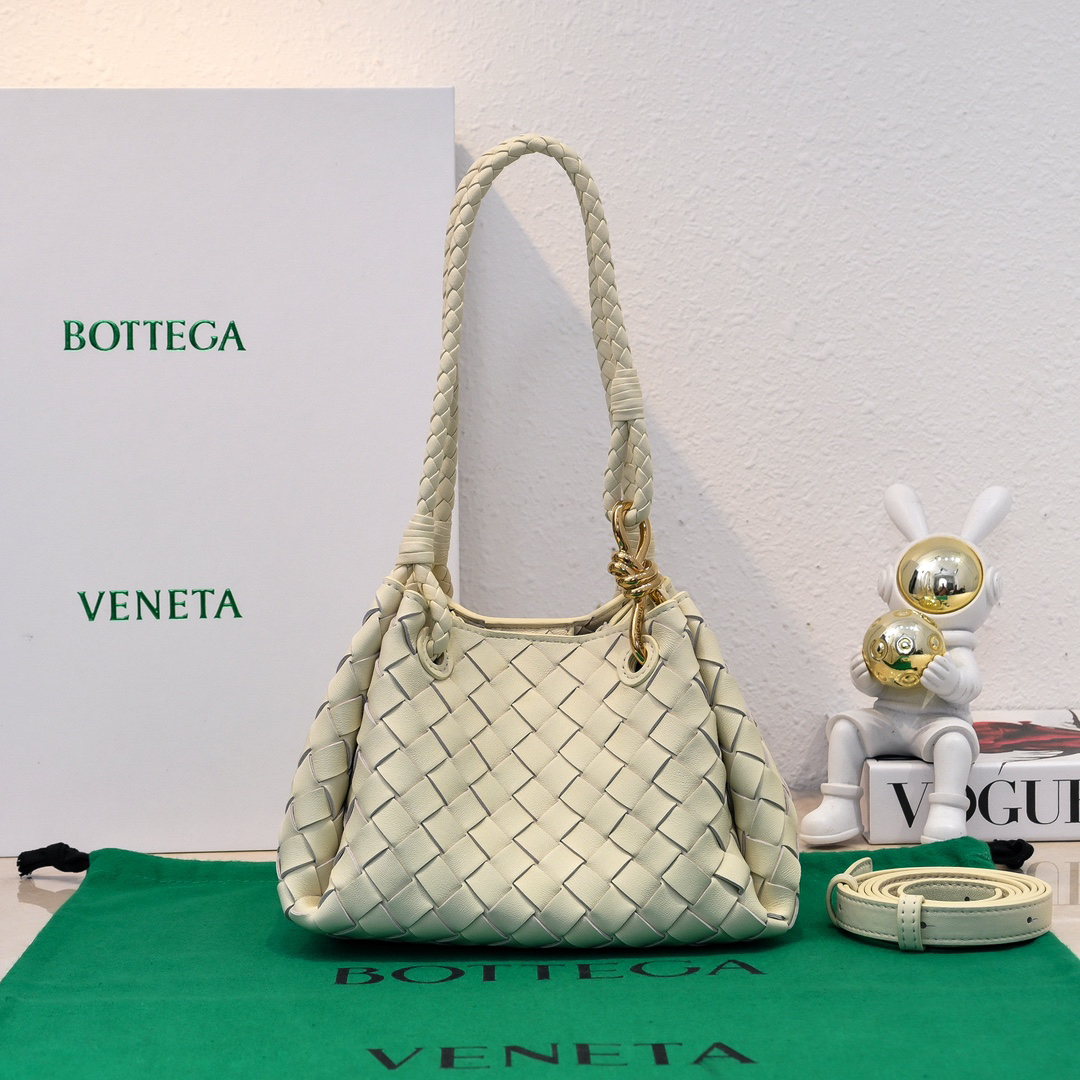 ボッテガ・ヴェネタ「Bottega Veneta」アンディアモ パラシュート マルチバッグ