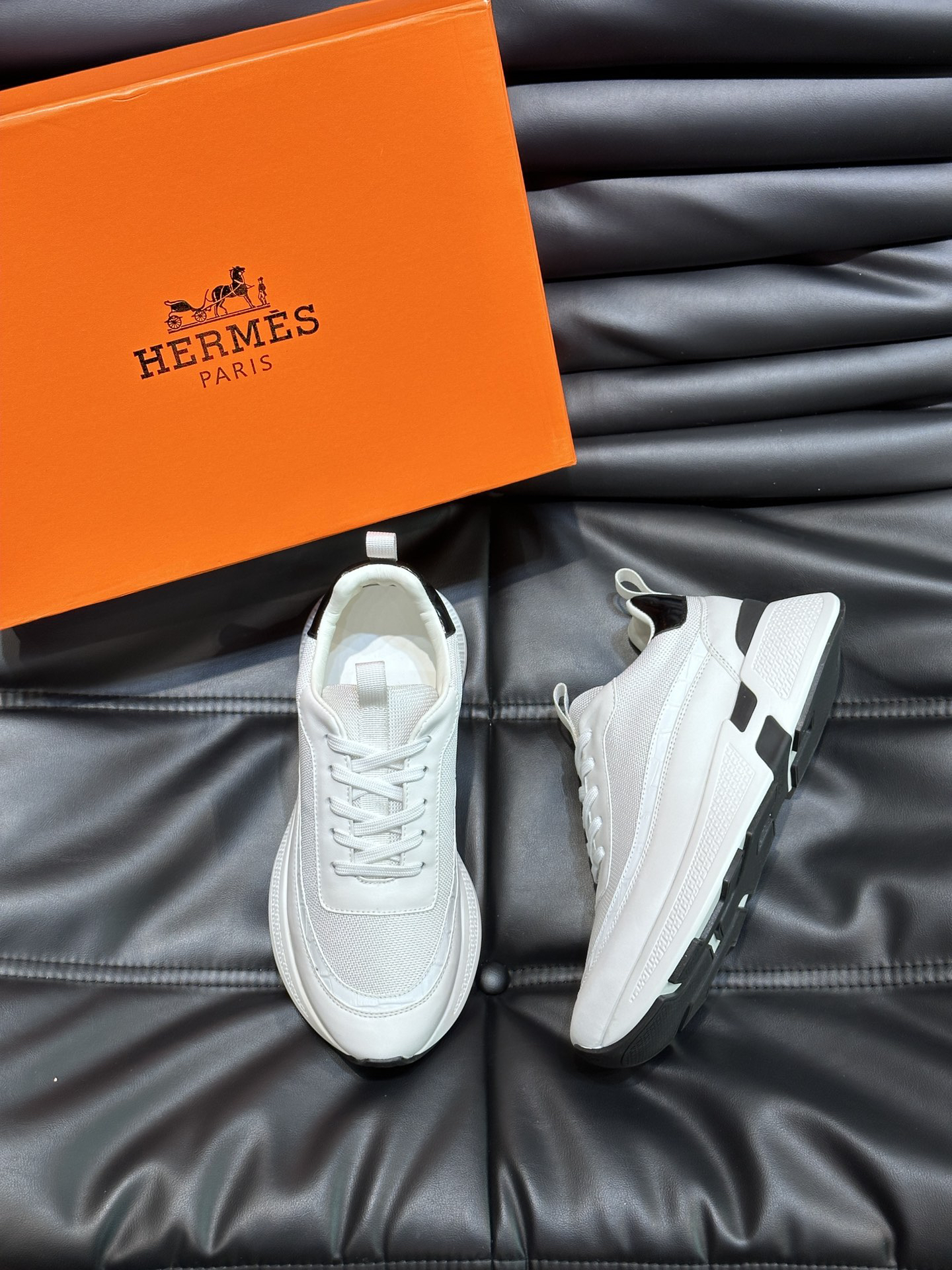 エルメス［Hermès］ユーゴ プラットフォーム スニーカー