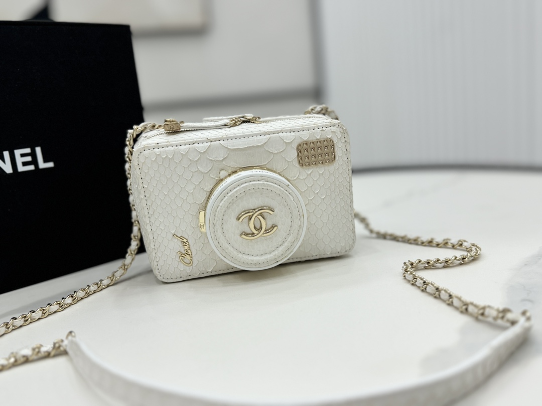 シャネル「Chanel」カメラケース ミニ ショルダーバッグ