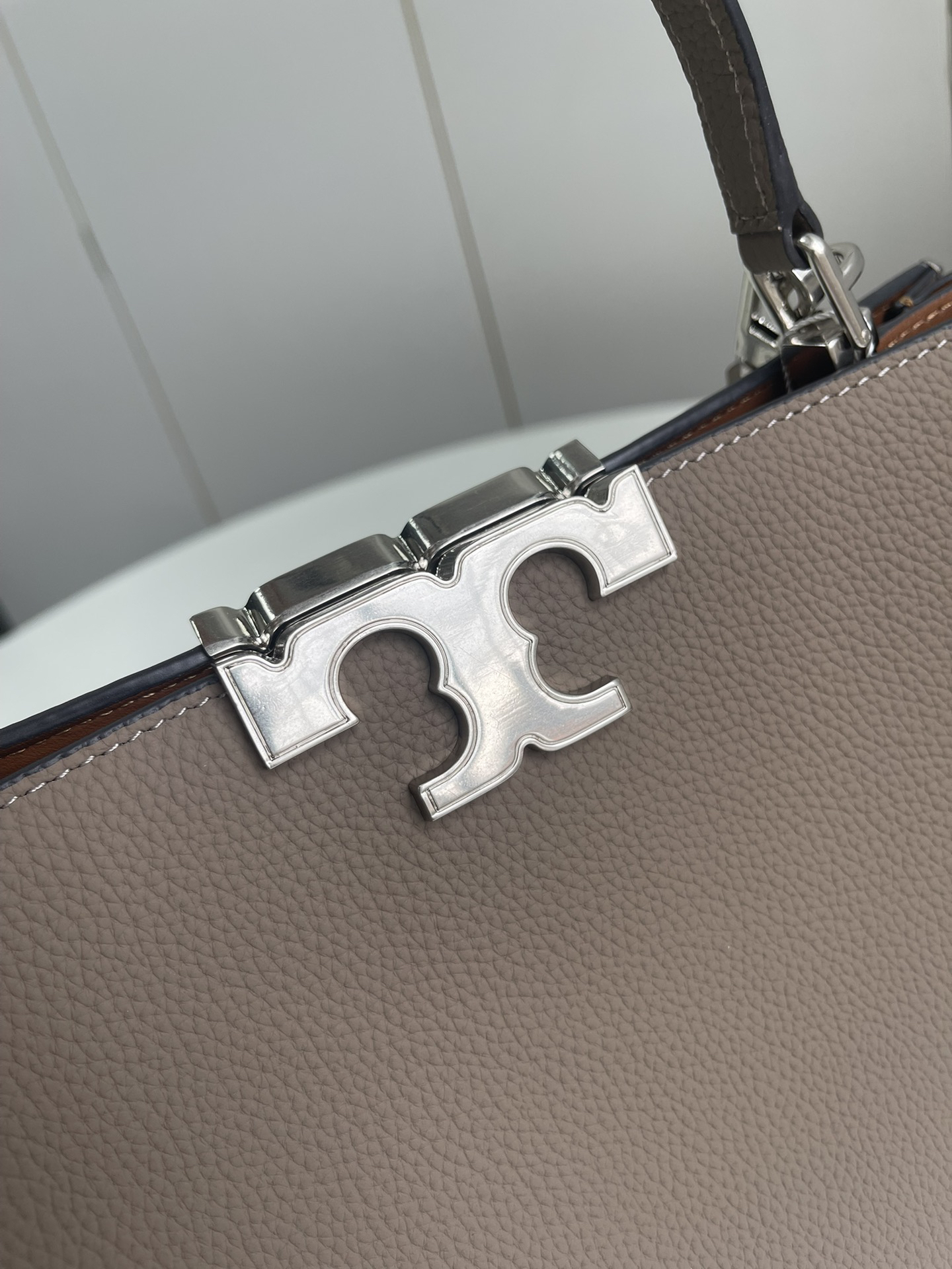 トリー バーチ「Tory Burch」エレノア ショルダー/ハンドバッグ