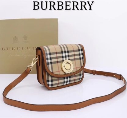 バーバリー「Burberry」 クロスボディバッグ