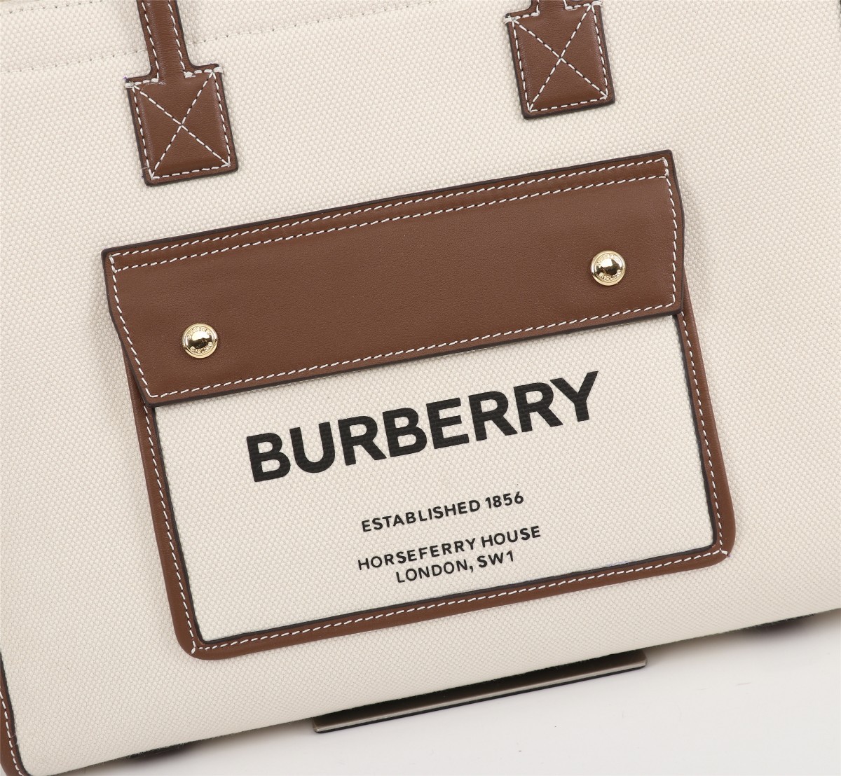 バーバリー「Burberry」ツートーンキャンバス＆レザートートバッグ