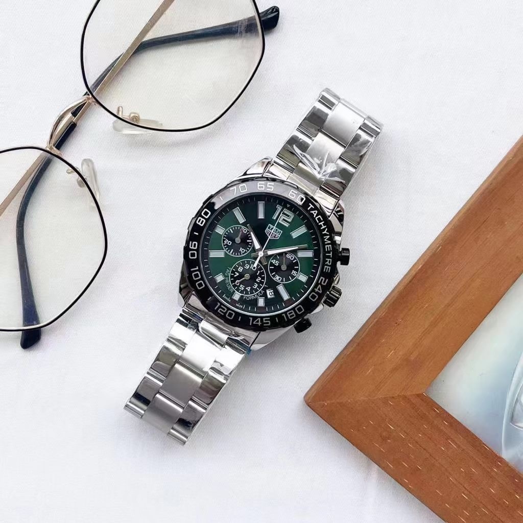 タグ・ホイヤー「TAG Heuer」フォーミュラ1 クロノグラフ クォーツ メンズウォッチ40MM