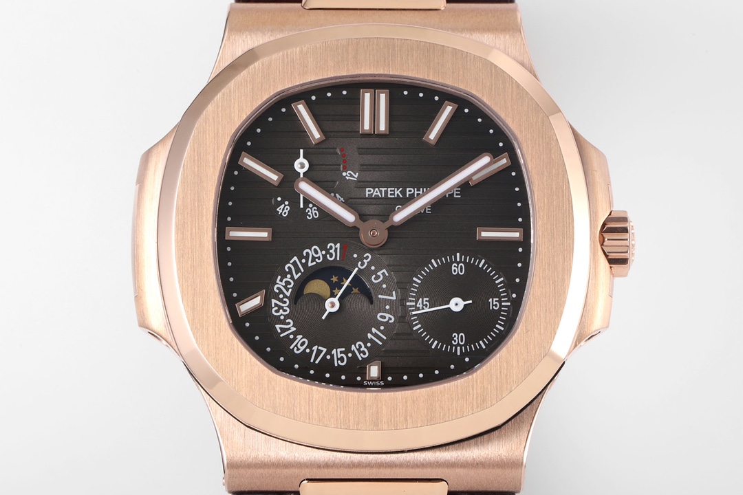 パテック フィリップ「Patek Philippe」ノーチラス 40MM