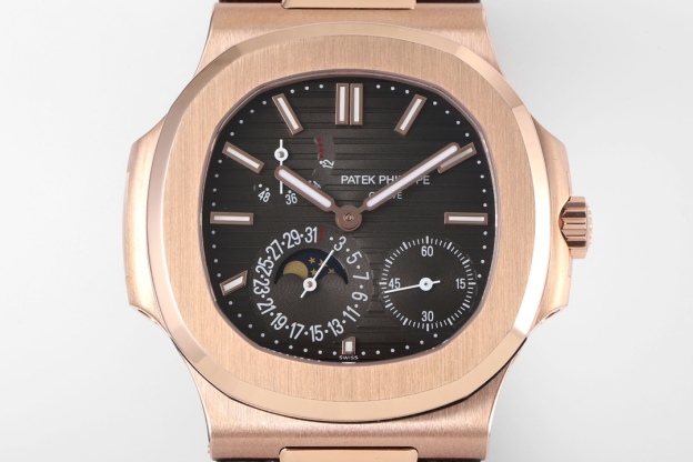 パテック フィリップ「Patek Philippe」ノーチラス 40MM