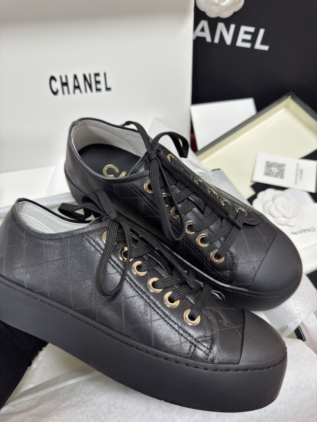シャネル［Chanel］25P ラムレザー ロウカット プレミアムスニーカー