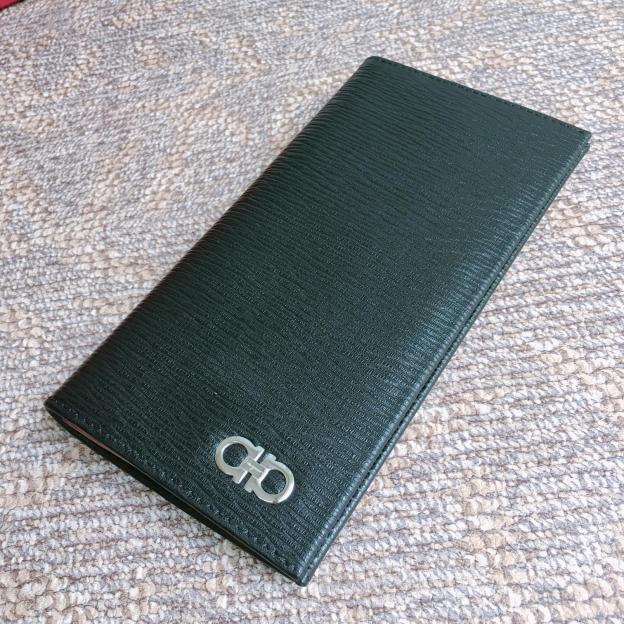 フェラガモ「Ferragamo」メンズビジネスウォレット