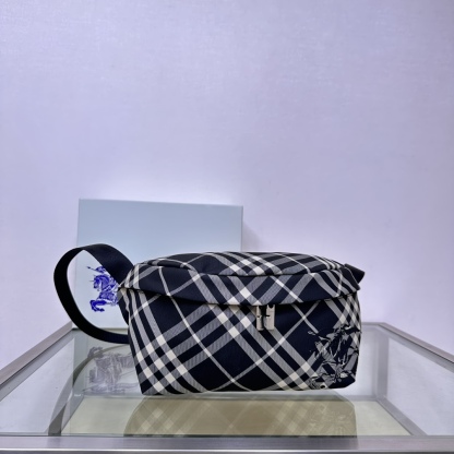 バーバリー「Burberry」ナイト ウェストバッグ