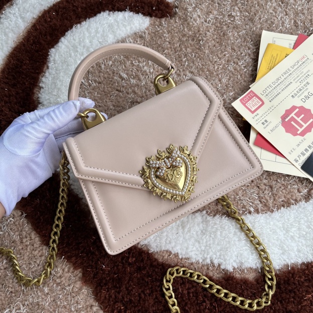 ドルチェ・アンド・ガッバーナ「D&G」パウダーピンク チェーン レザートップハンドルバッグ