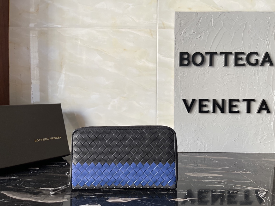 ボッテガ・ヴェネタ「Bottega Veneta」イントレチャート ザッパー ウォレット