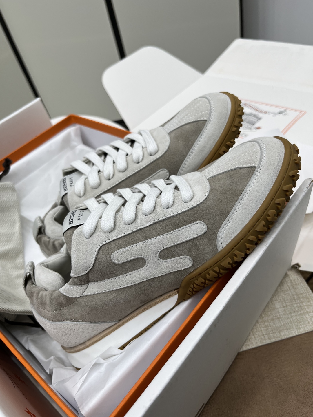 エルメス［Hermès］ミリタリートレーニングシューズ