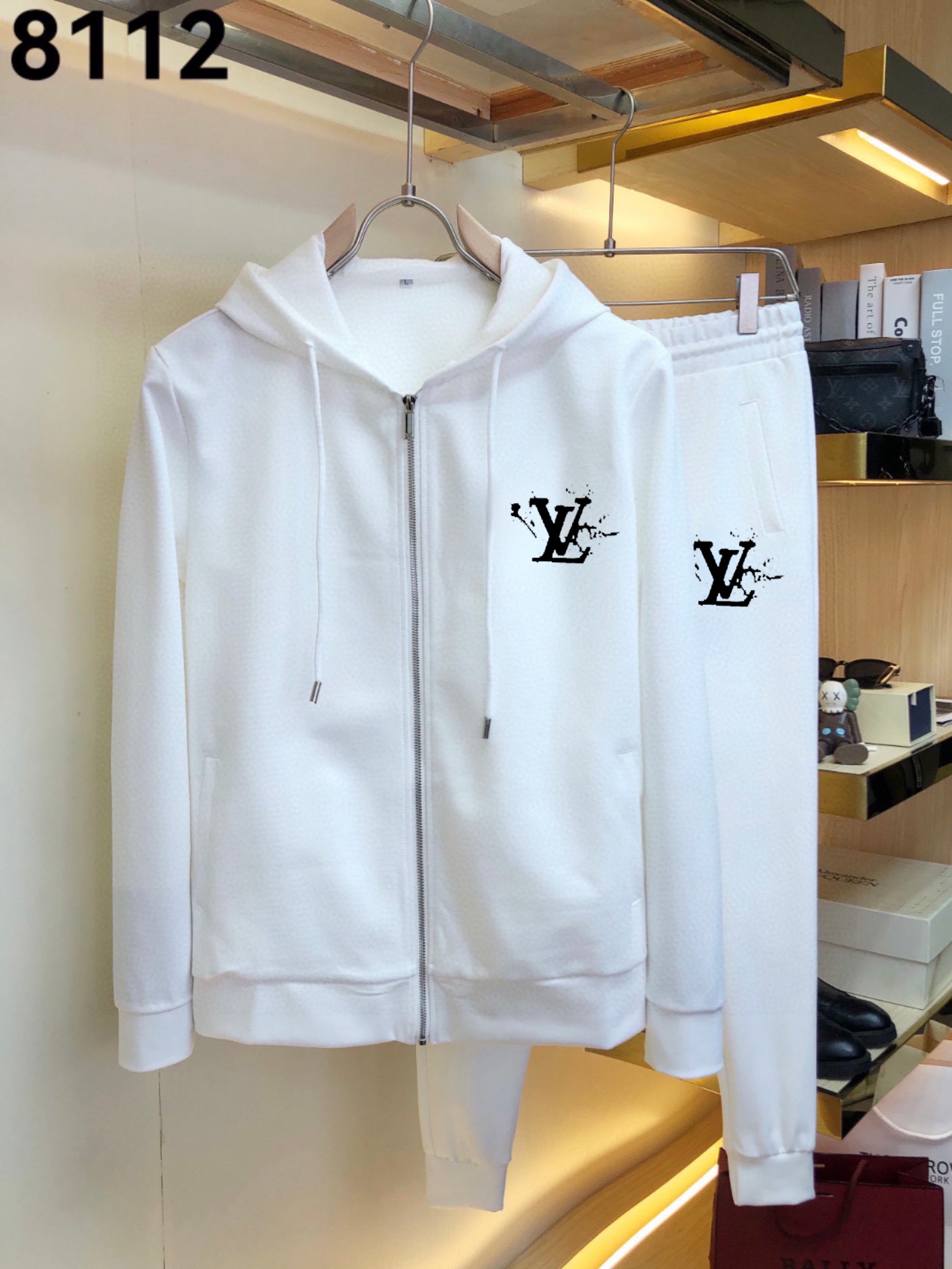 ルイ・ヴィトン「Louis Vuitton」2025年新作 爆売れスウェットスーツ
