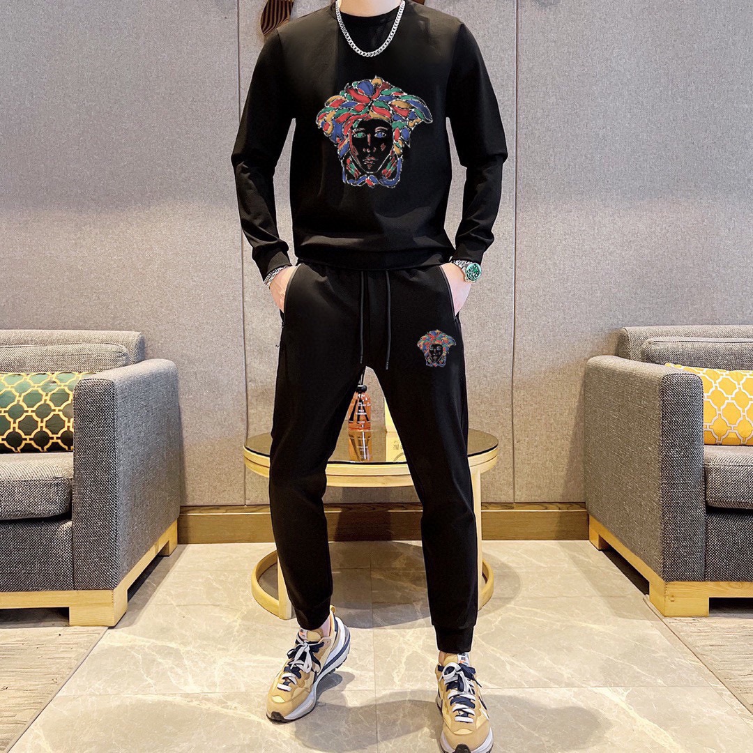 ヴェルサーチ「Versace」2025年秋冬 クルーネックスウェットスーツセット