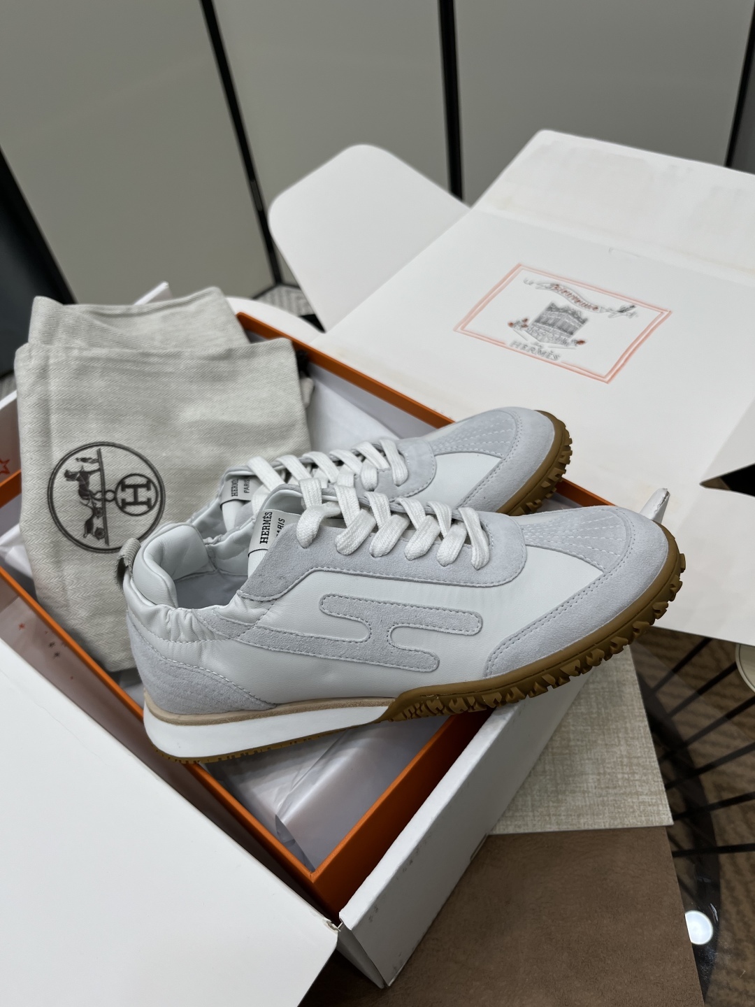 エルメス［Hermès］ミリタリートレーニングシューズ